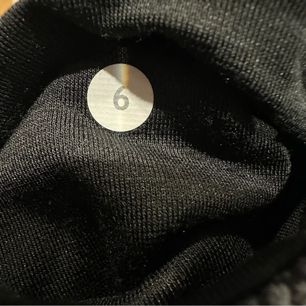 Lululemon Wunder Under High-Rise Leggings – Black & Gray Textured, Size 6